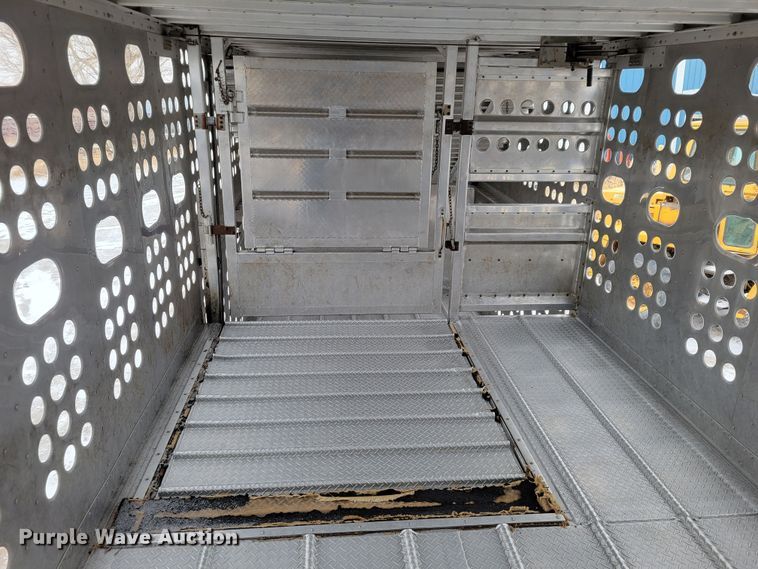 image for item DM8225 2011 Merritt  livestock trailer