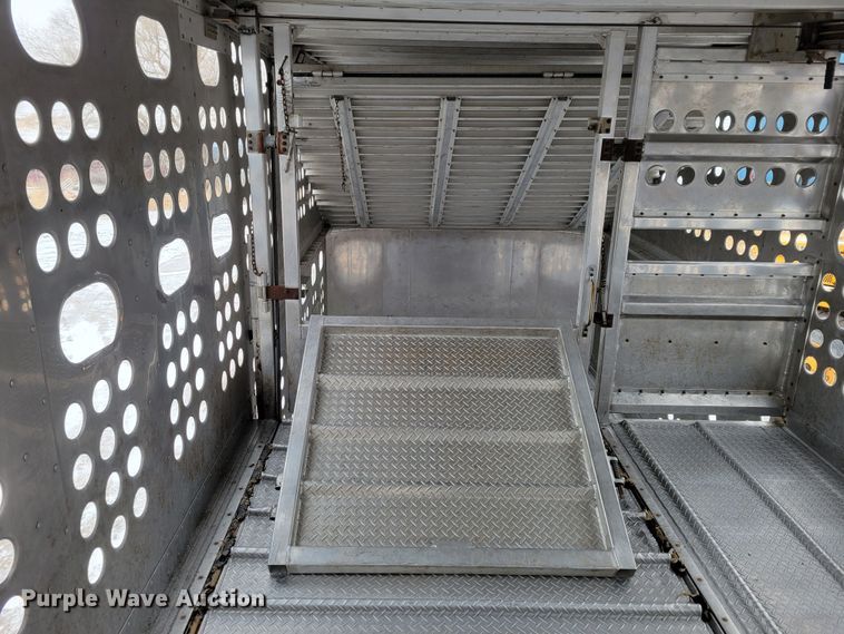 image for item DM8225 2011 Merritt  livestock trailer