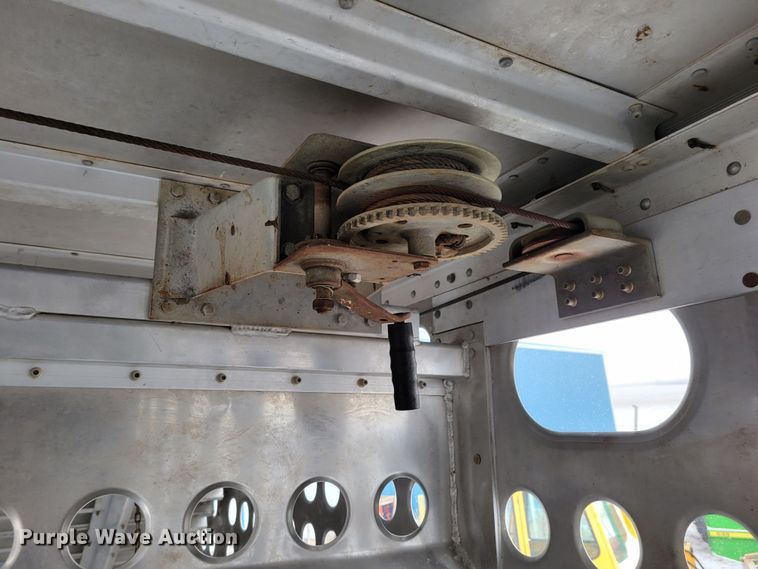 image for item DM8225 2011 Merritt  livestock trailer