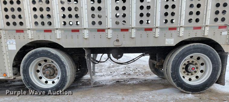 image for item DM8225 2011 Merritt  livestock trailer