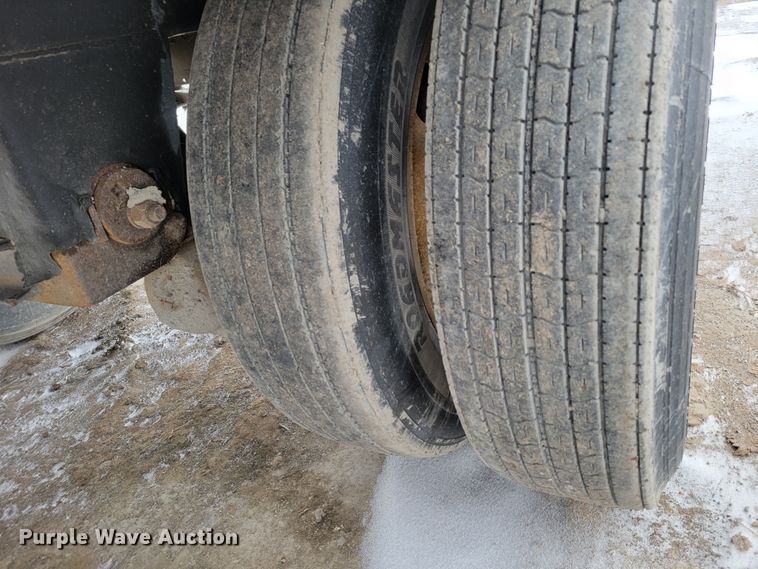 image for item DM8225 2011 Merritt  livestock trailer