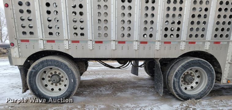 image for item DM8225 2011 Merritt  livestock trailer