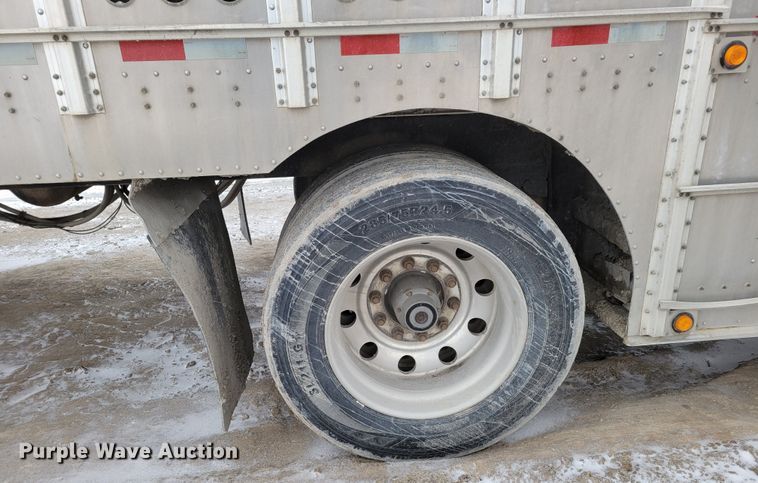 image for item DM8225 2011 Merritt  livestock trailer