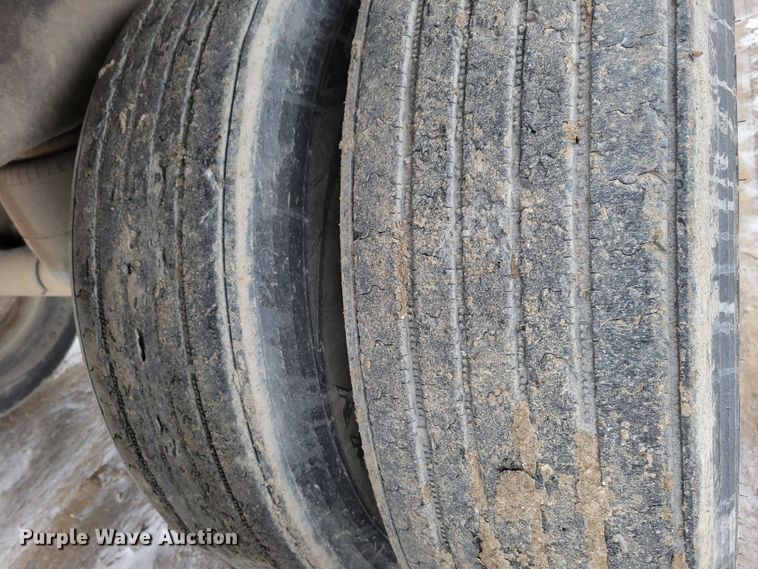 image for item DM8225 2011 Merritt  livestock trailer