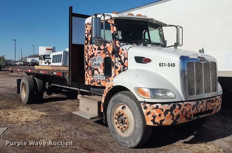 image for item DO3726 2009 Peterbilt 335  dump flatbed truck