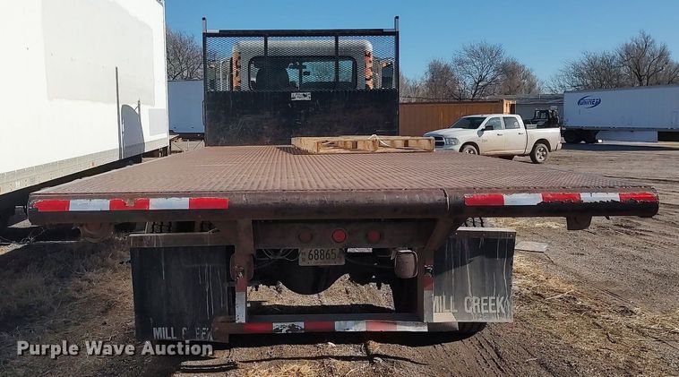 image for item DO3726 2009 Peterbilt 335  dump flatbed truck