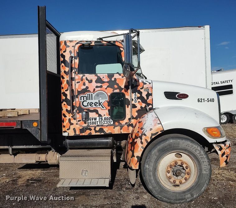 image for item DO3726 2009 Peterbilt 335  dump flatbed truck