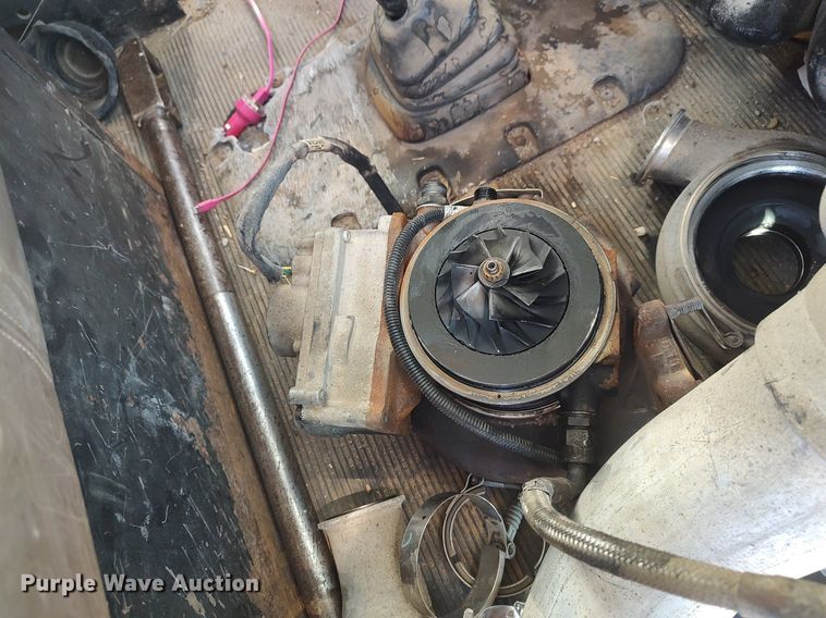 image for item DO3726 2009 Peterbilt 335  dump flatbed truck