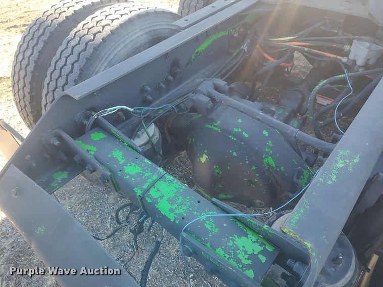 image for item DO3753 2010 Kenworth W900  semi truck