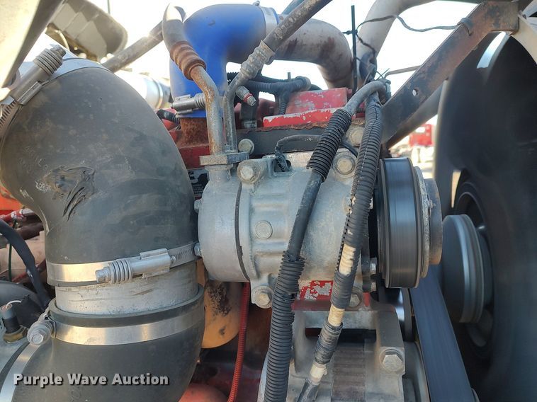 image for item DO3753 2010 Kenworth W900  semi truck