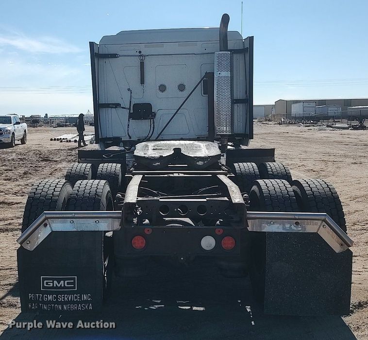 image for item DO3767 2012 International ProStar Plus  semi truck