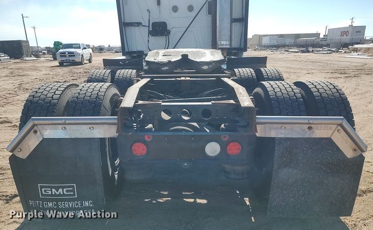 image for item DO3767 2012 International ProStar Plus  semi truck