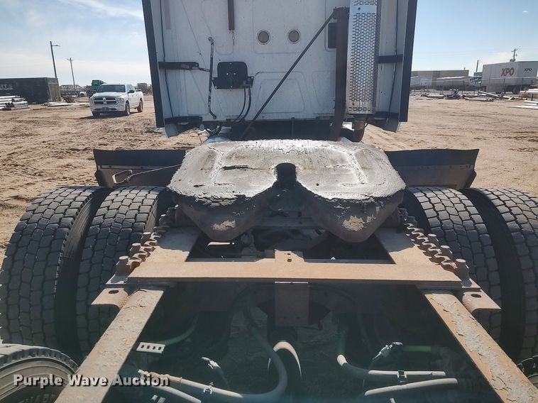 image for item DO3767 2012 International ProStar Plus  semi truck