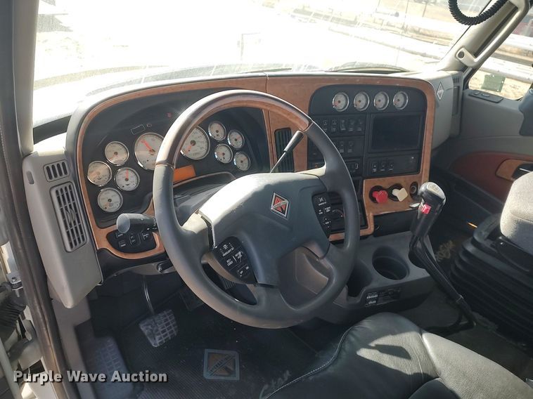 image for item DO3767 2012 International ProStar Plus  semi truck