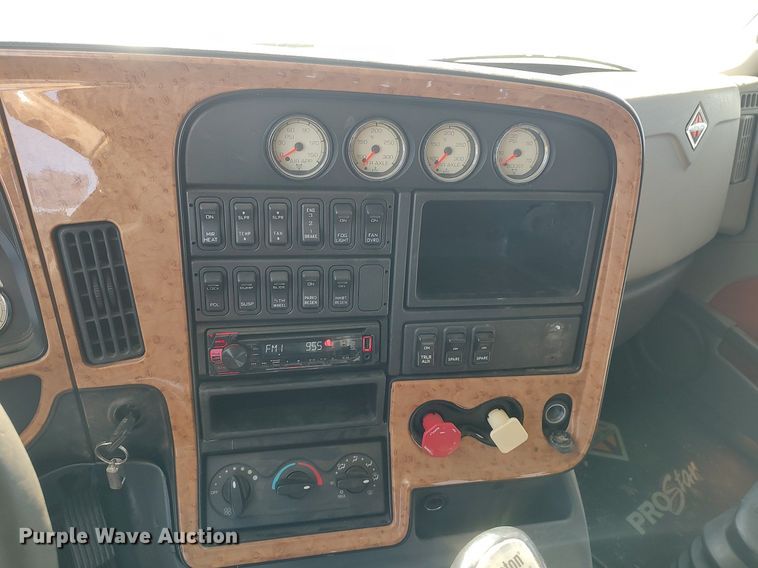 image for item DO3767 2012 International ProStar Plus  semi truck