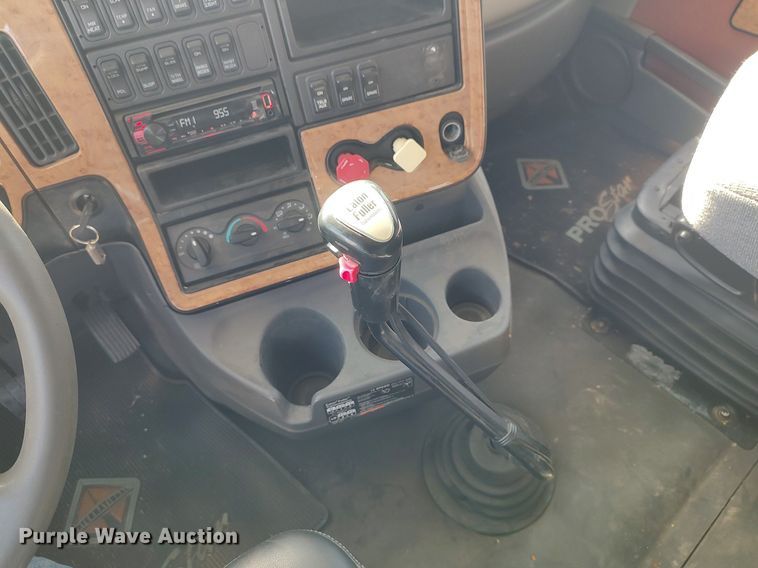 image for item DO3767 2012 International ProStar Plus  semi truck