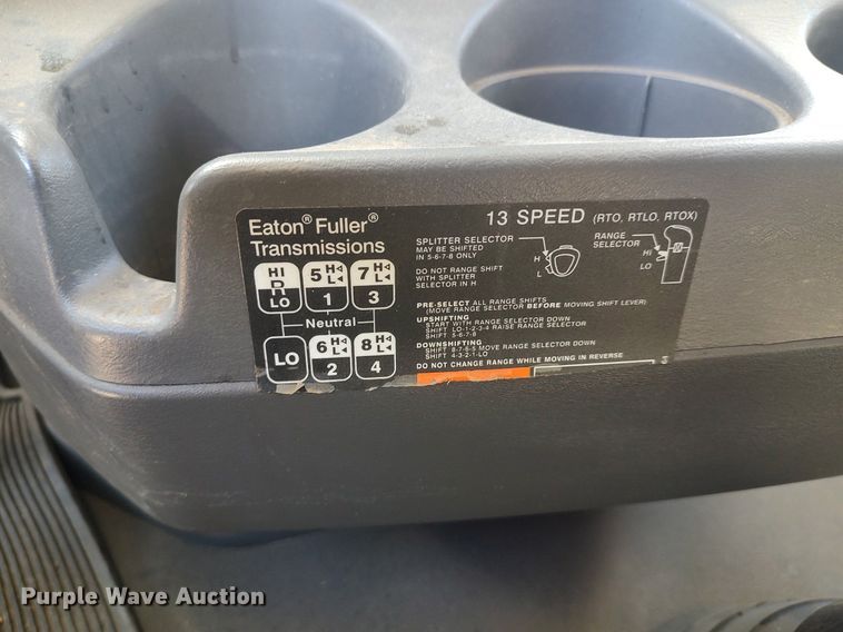 image for item DO3767 2012 International ProStar Plus  semi truck