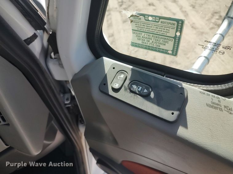 image for item DO3767 2012 International ProStar Plus  semi truck