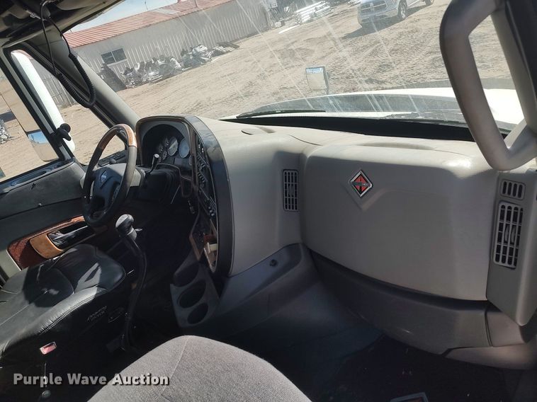 image for item DO3767 2012 International ProStar Plus  semi truck