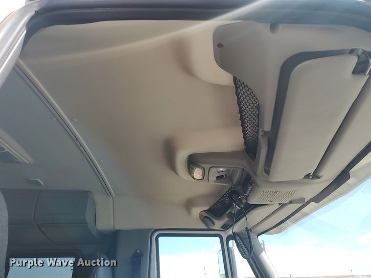 image for item DO3767 2012 International ProStar Plus  semi truck