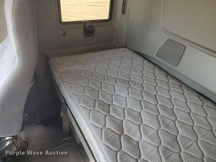 image for item DO3767 2012 International ProStar Plus  semi truck