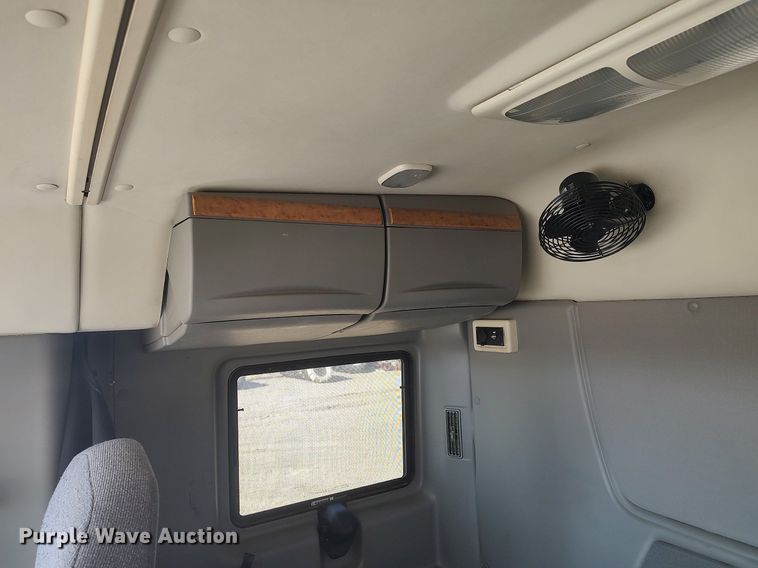 image for item DO3767 2012 International ProStar Plus  semi truck