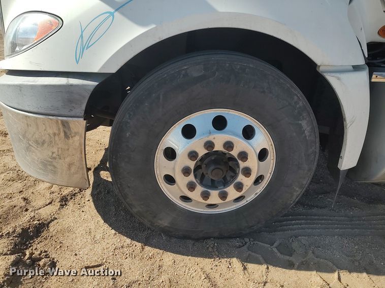 image for item DO3767 2012 International ProStar Plus  semi truck