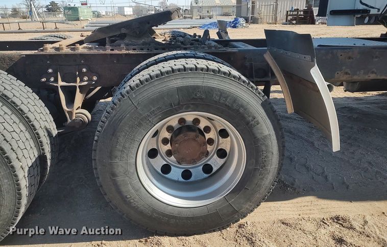 image for item DO3767 2012 International ProStar Plus  semi truck