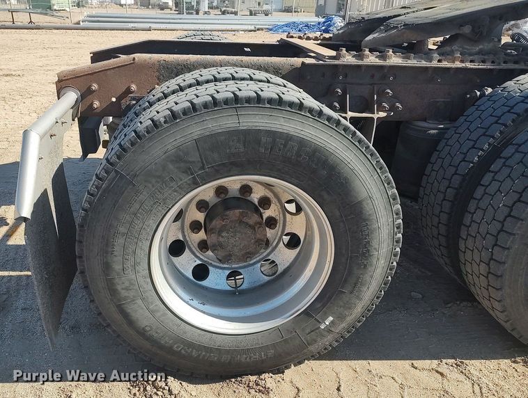 image for item DO3767 2012 International ProStar Plus  semi truck