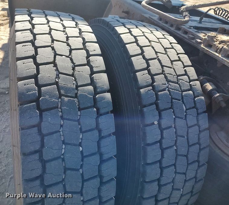 image for item DO3767 2012 International ProStar Plus  semi truck