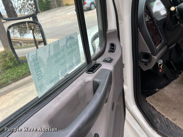 image for item DO8948 2020 Freightliner M2  box truck