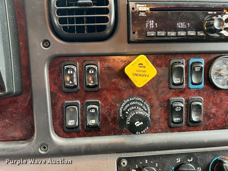 image for item DO8948 2020 Freightliner M2  box truck