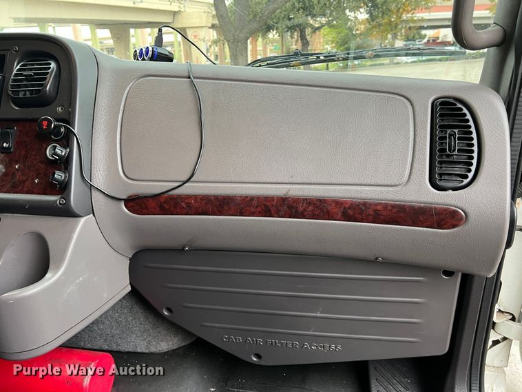 image for item DO8948 2020 Freightliner M2  box truck