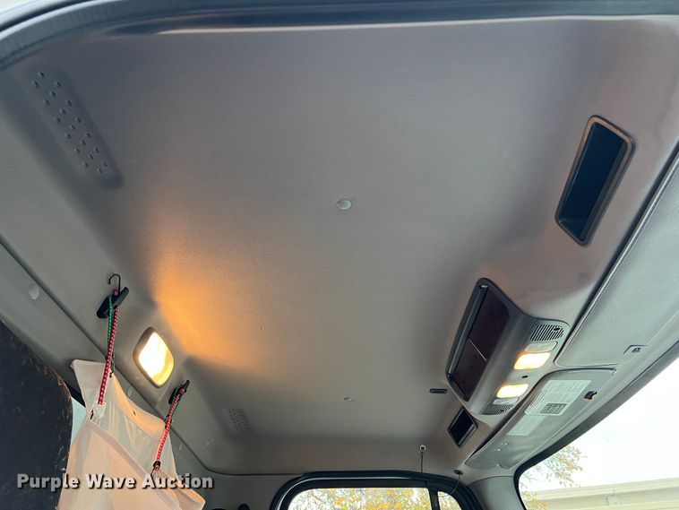 image for item DO8948 2020 Freightliner M2  box truck