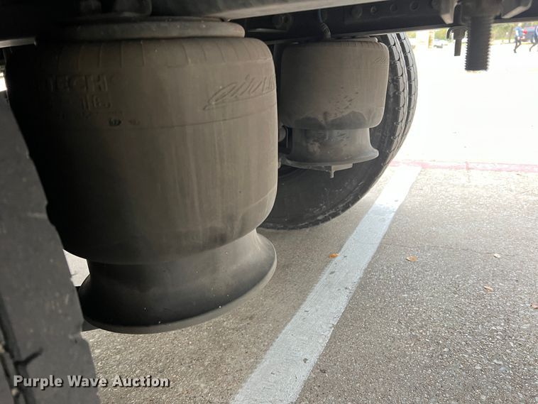 image for item DO8948 2020 Freightliner M2  box truck