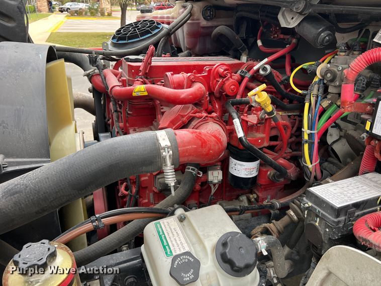 image for item DO8948 2020 Freightliner M2  box truck