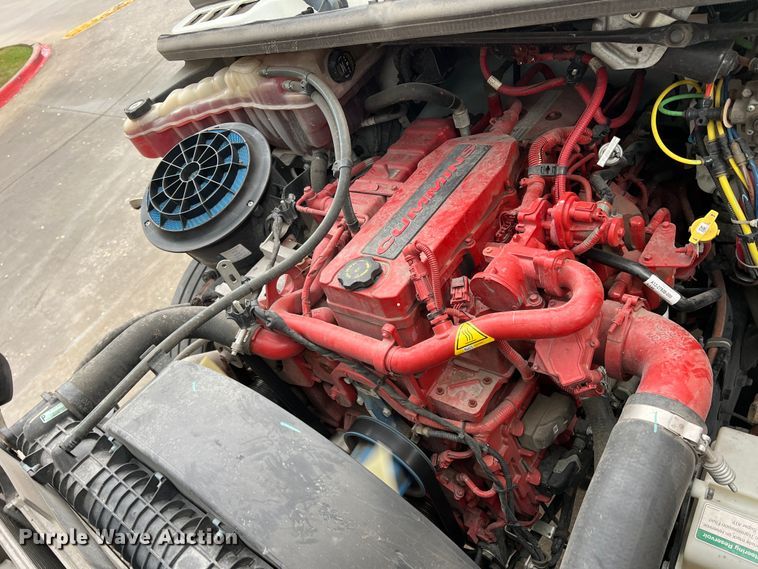 image for item DO8948 2020 Freightliner M2  box truck