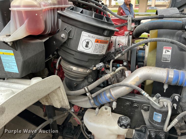 image for item DO8948 2020 Freightliner M2  box truck