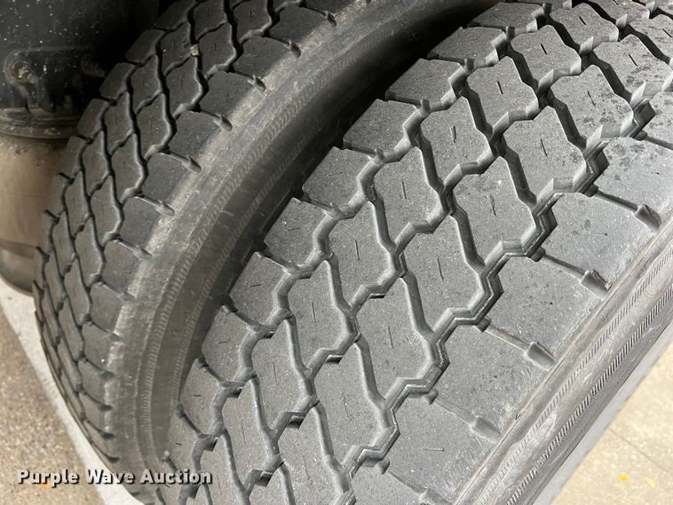 image for item DO8948 2020 Freightliner M2  box truck