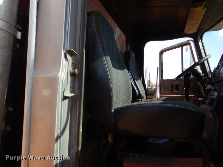 image for item DP8611 1999 Mack CH613  dump truck