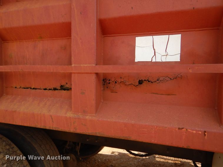 image for item DP8611 1999 Mack CH613  dump truck