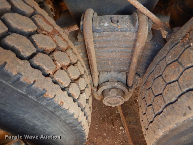 image for item DP8611 1999 Mack CH613  dump truck