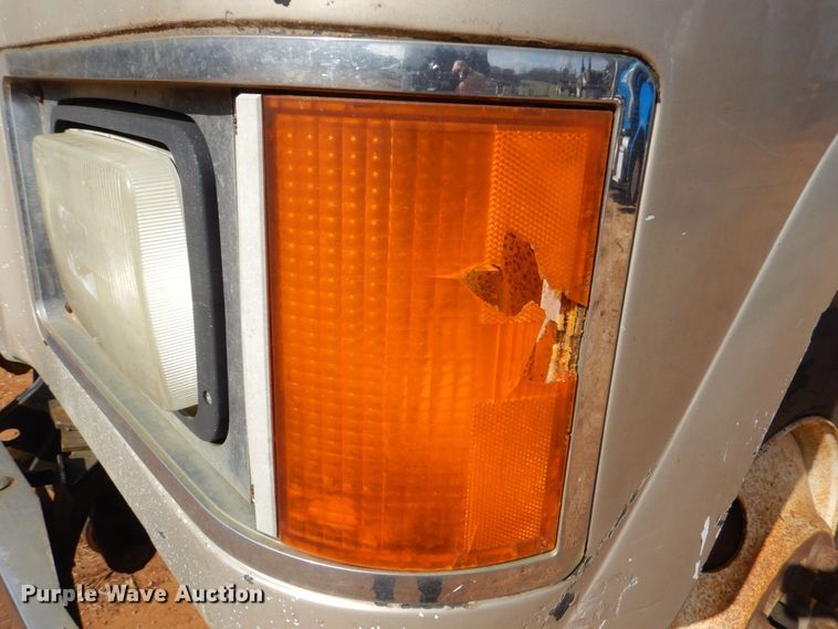 image for item DP8611 1999 Mack CH613  dump truck