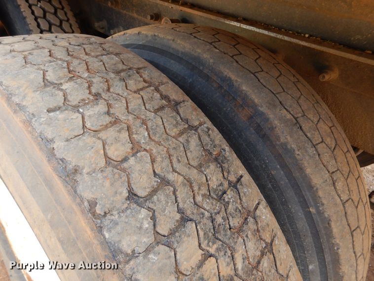 image for item DP8611 1999 Mack CH613  dump truck