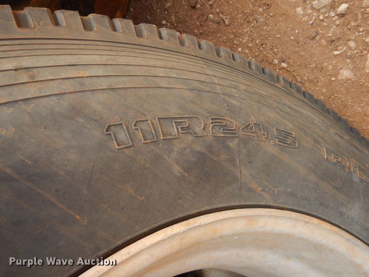 image for item DP8611 1999 Mack CH613  dump truck