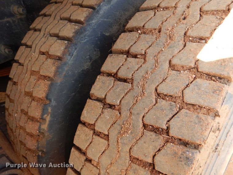 image for item DP8611 1999 Mack CH613  dump truck