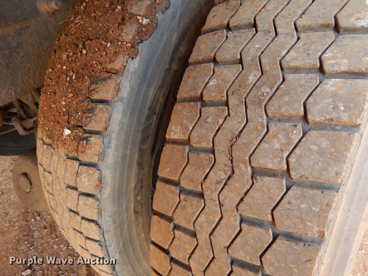 image for item DP8611 1999 Mack CH613  dump truck