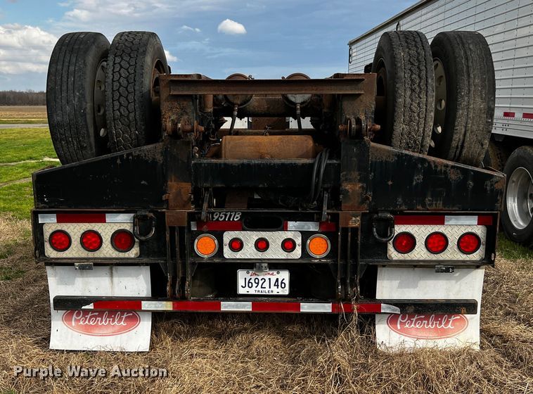 image for item DQ1972 2007 XL Specialized Trailers  lowboy equipment trailer