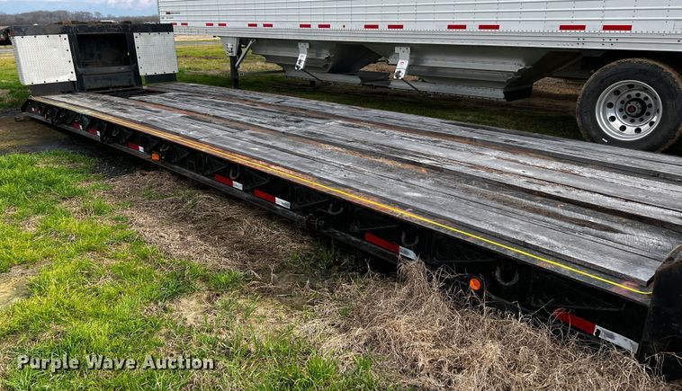 image for item DQ1972 2007 XL Specialized Trailers  lowboy equipment trailer