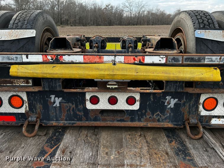 image for item DQ1972 2007 XL Specialized Trailers  lowboy equipment trailer